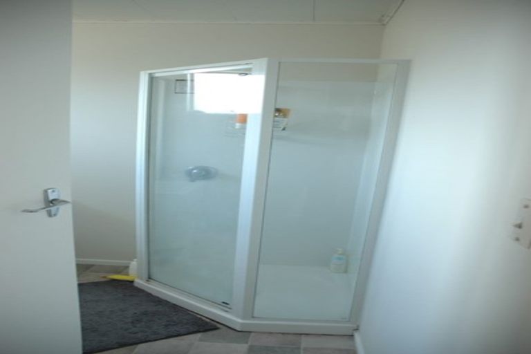 Photo of property in 2/23 Maple Grove, Maungaraki, Lower Hutt, 5010