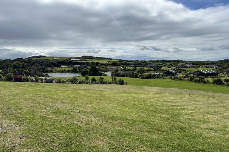 Photo of property in 52 Robert Hastie Drive, Mangawhai, 0573