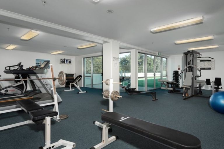 Photo of property in 307/136 Marine Parade, Mount Maunganui, 3116