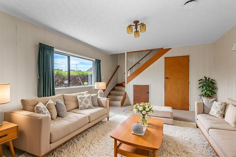 Photo of property in 1/34 Majesty Place, Half Moon Bay, Auckland, 2012