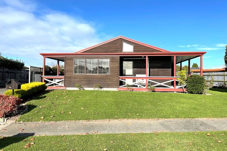 Photo of property in 15a Jeffares Place, Taradale, Napier, 4112