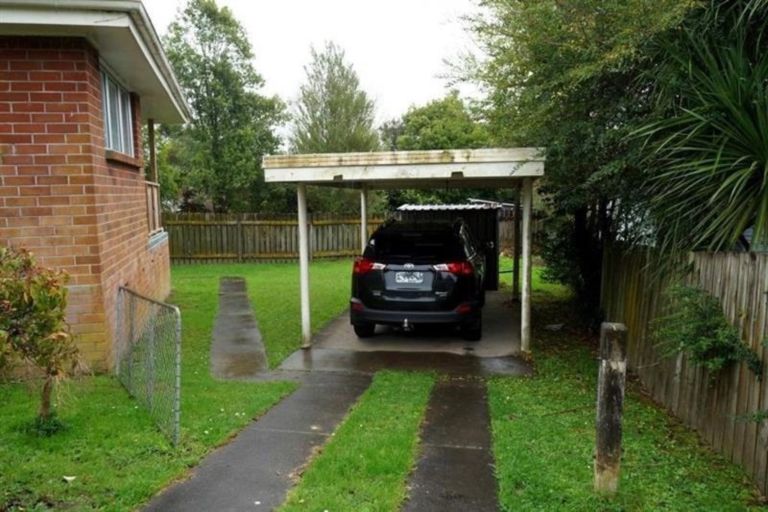 Photo of property in 61 Harrington Road, Henderson, Auckland, 0610