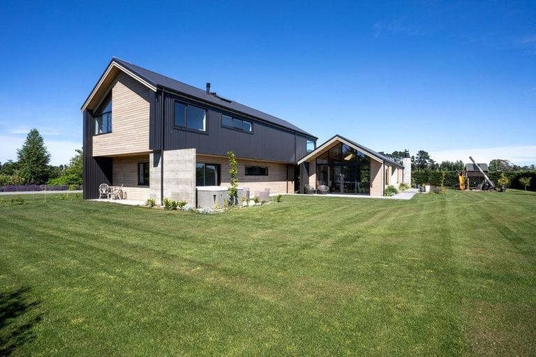 Photo of property in 112 Birchs Road, Prebbleton, 7674