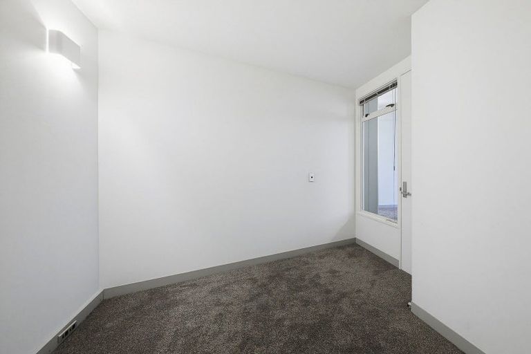 Photo of property in Gerondis Bldg Apartments, 201/60 Willis Street, Wellington Central, Wellington, 6011