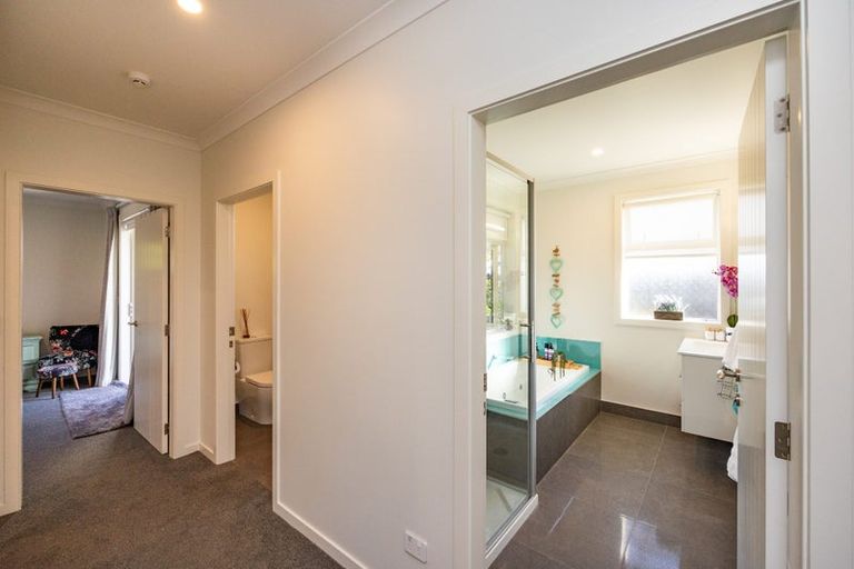 Photo of property in 7a Weber Place, Roslyn, Palmerston North, 4414