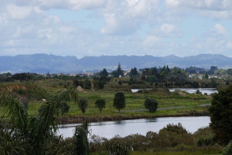 Photo of property in 17 Seaview Road, Ruakaka, 0116