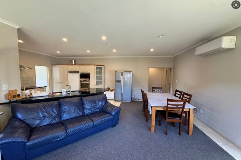 Photo of property in 16 Speyside Crescent, Flat Bush, Auckland, 2016