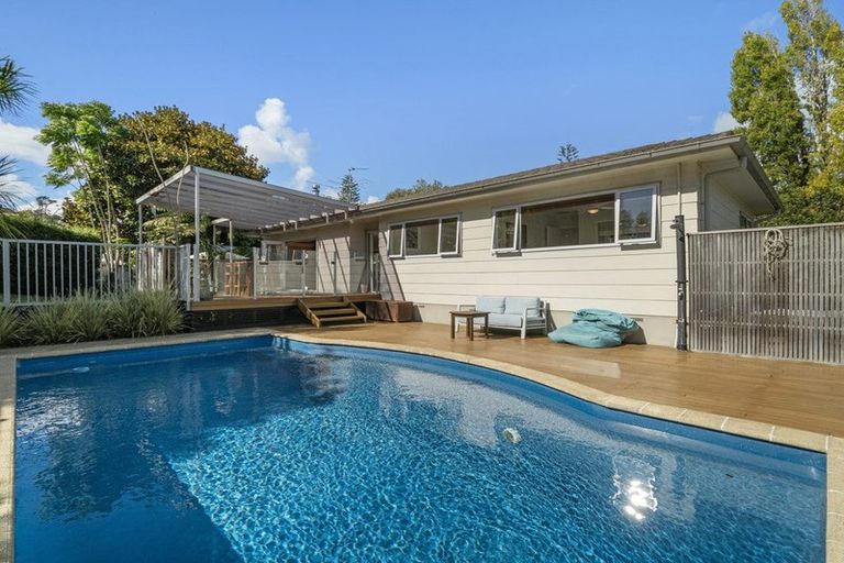 Photo of property in 8 Capricorn Place, Browns Bay, Auckland, 0630