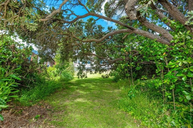 Photo of property in 57 Saint Andrews Hill Road, Mount Pleasant, Christchurch, 8081