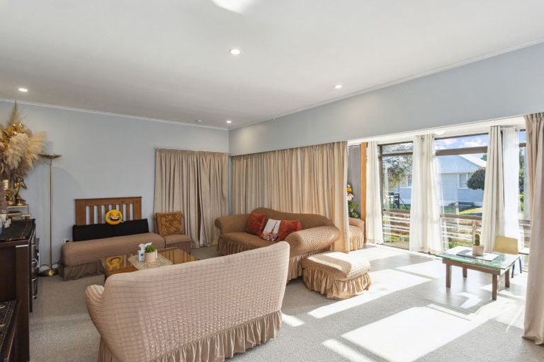 Photo of property in 16 Eatwell Avenue, Paraparaumu Beach, Paraparaumu, 5032