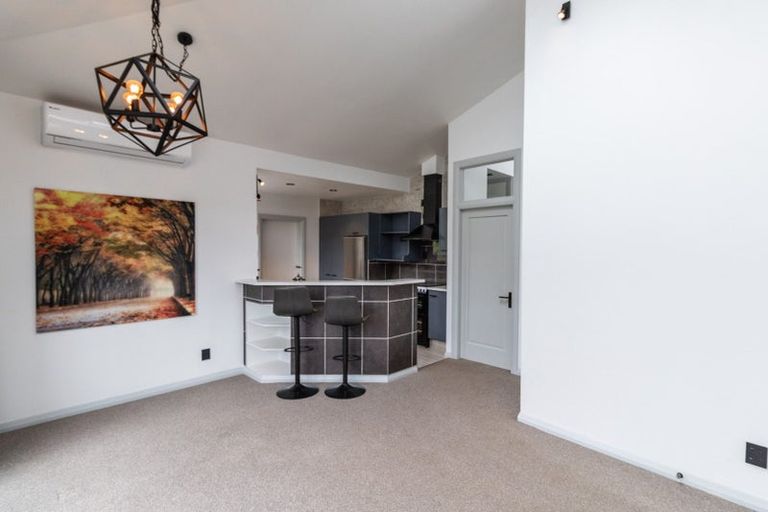 Photo of property in 30c Collins Avenue, Tawa, Wellington, 5028