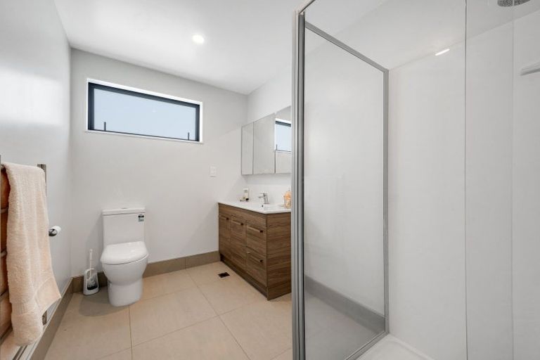 Photo of property in 13 Maureen Close, East Tamaki Heights, Auckland, 2016