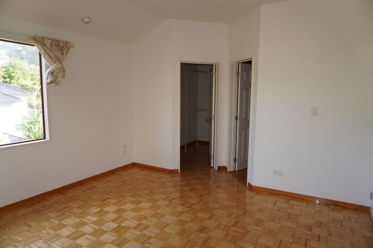 Photo of property in 2/72 Heathcote Road, Castor Bay, Auckland, 0620