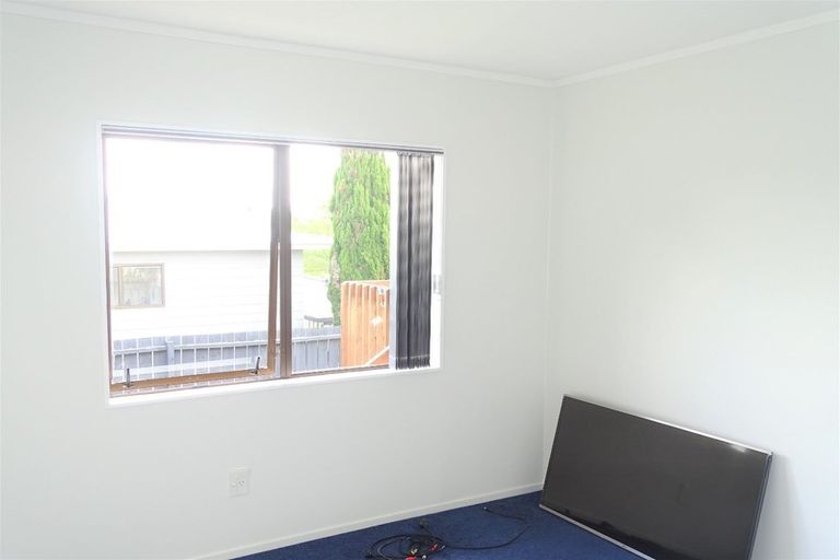 Photo of property in 1/54 Pooks Road, Ranui, Auckland, 0612