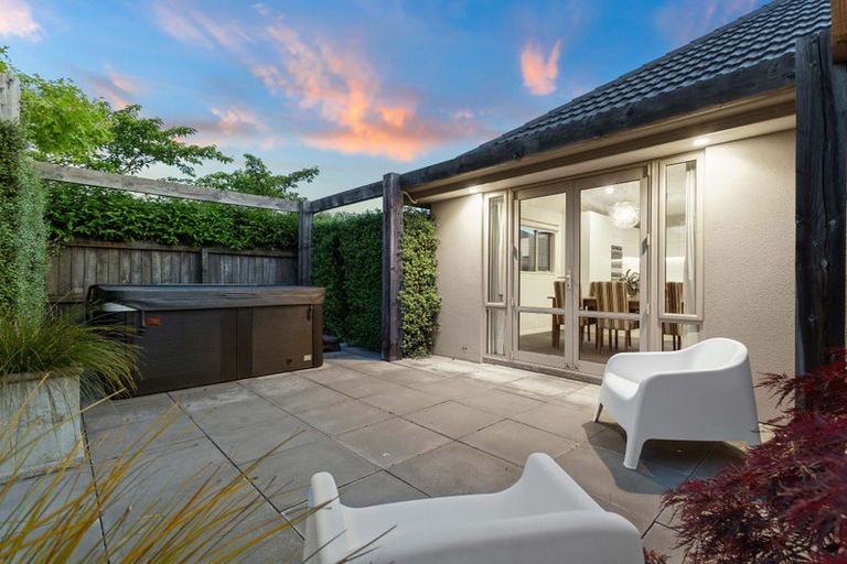 Photo of property in 1 Springvale Gardens, Harewood, Christchurch, 8051