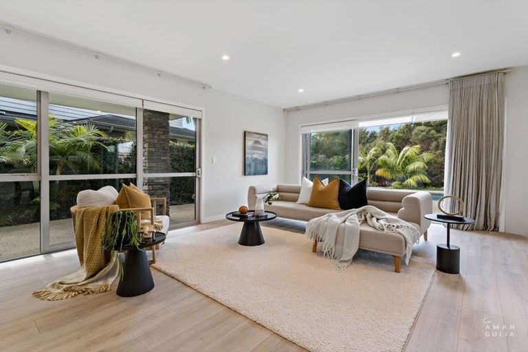 Photo of property in 284e Schnapper Rock Road, Schnapper Rock, Auckland, 0632