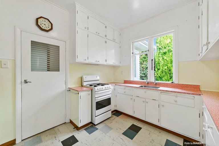 Photo of property in 12c Edinburgh Terrace, Berhampore, Wellington, 6023