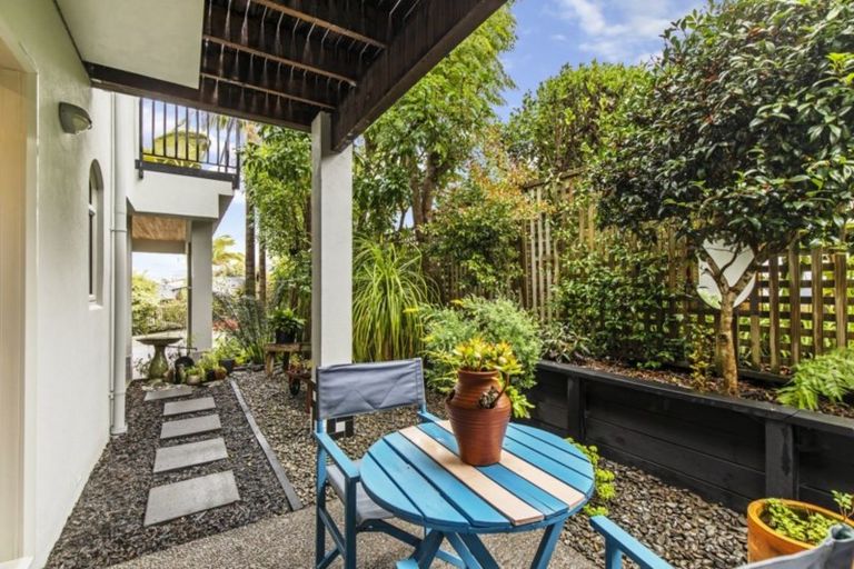 Photo of property in 38 Rewarewa Place, Matua, Tauranga, 3110