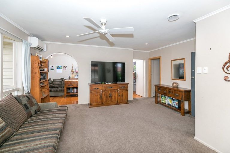 Photo of property in 8 Wanaka Place, Glenview, Hamilton, 3206