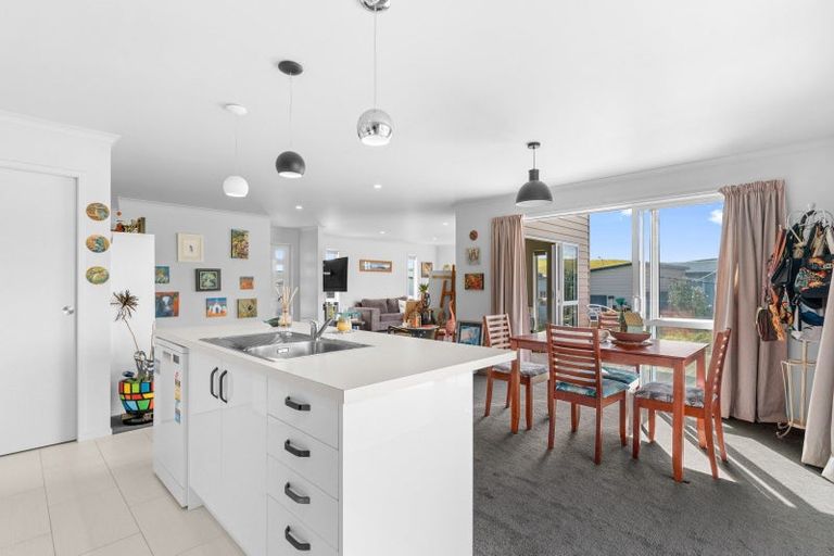 Photo of property in 11 Sunset Drive, Baylys Beach, Dargaville, 0377