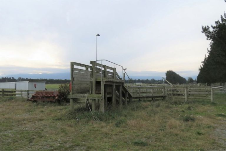 Photo of property in 120 Glews Road, Cust, Rangiora, 7471