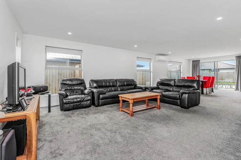 Photo of property in 17 Lewis Crescent, Rolleston, 7614