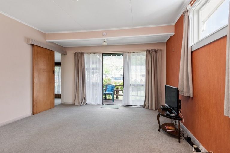 Photo of property in 22a York Street, Picton, 7220