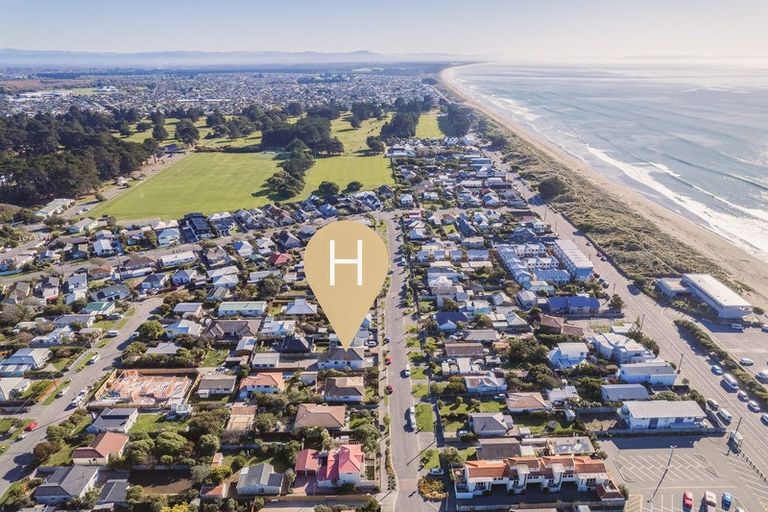 Photo of property in 40 Keppel Street, New Brighton, Christchurch, 8083