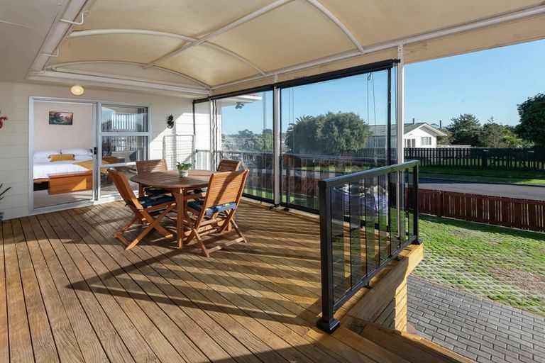 Photo of property in 69 Lewisham Street, Highland Park, Auckland, 2010