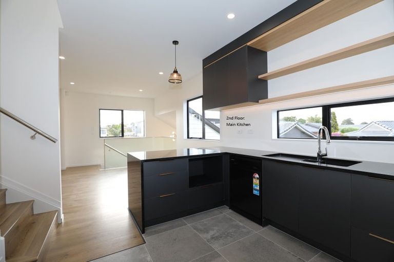 Photo of property in 10b Rothwell Place, Sunnyhills, Auckland, 2010