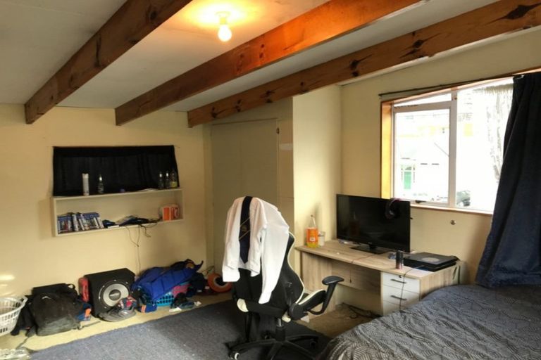 Photo of property in 111 Harbour Terrace, North Dunedin, Dunedin, 9016