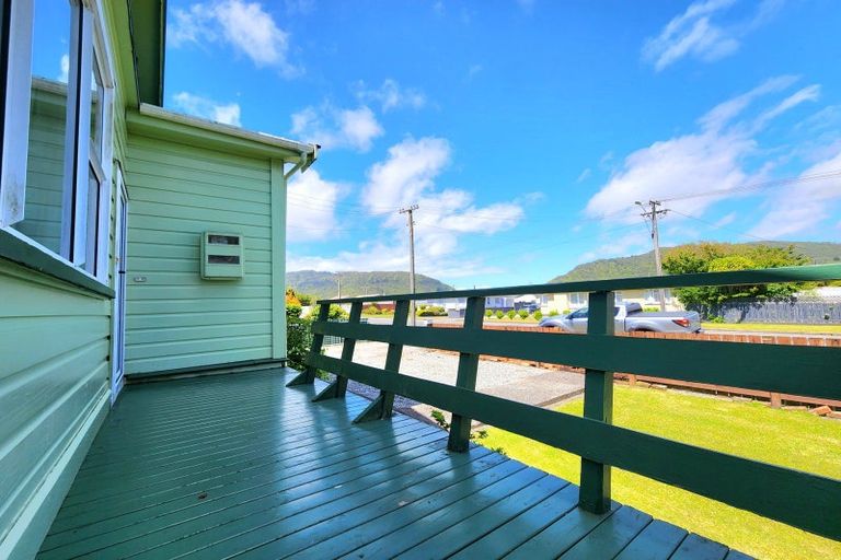 Photo of property in 10 Blake Street, Blaketown, Greymouth, 7805