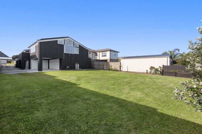 Photo of property in 112 Karewa Parade, Papamoa Beach, Papamoa, 3118