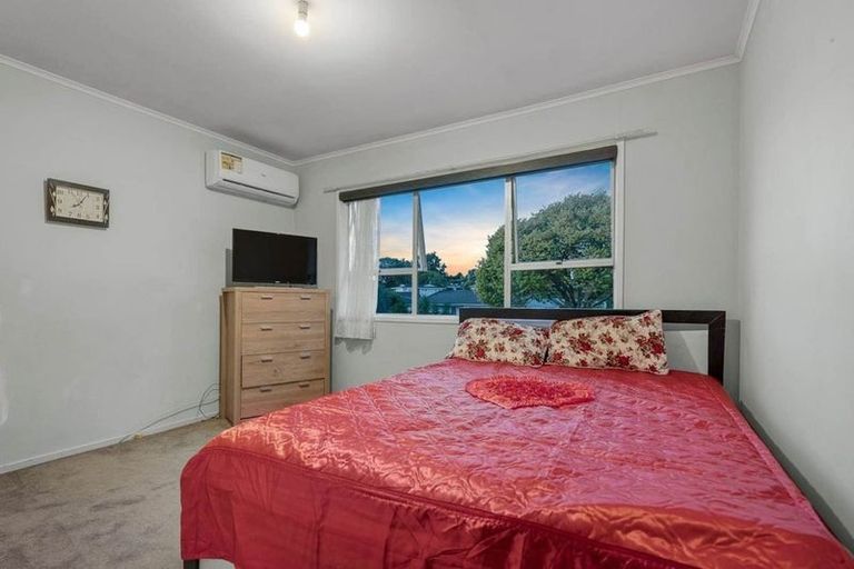 Photo of property in 11 Fairdale Avenue, Red Hill, Papakura, 2110