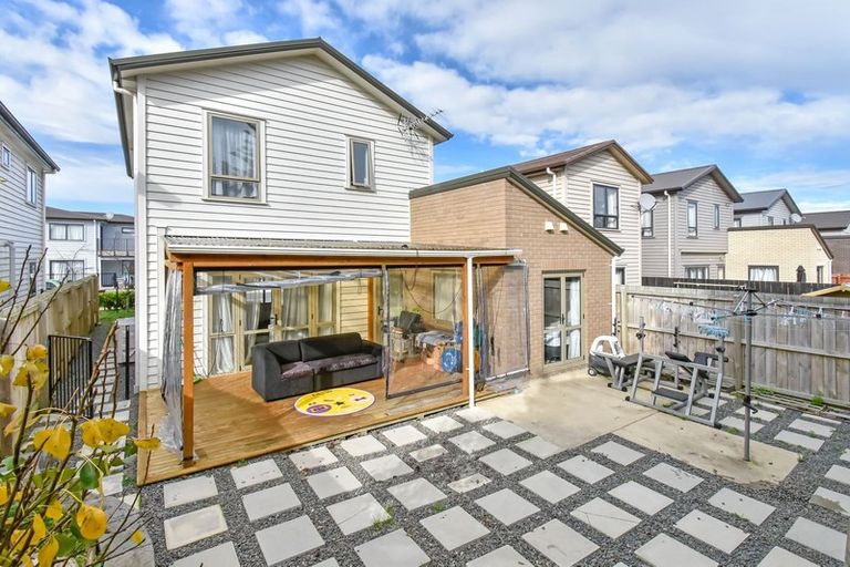 Photo of property in 22 Taiaapure Street, Weymouth, Auckland, 2103