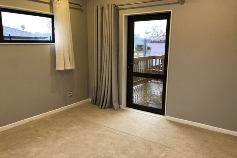 Photo of property in 79 Sunderlands Road, Half Moon Bay, Auckland, 2012