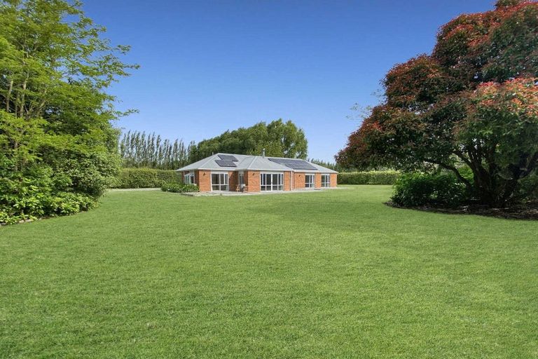 Photo of property in 533 Johns Road, Harewood, Christchurch, 8051