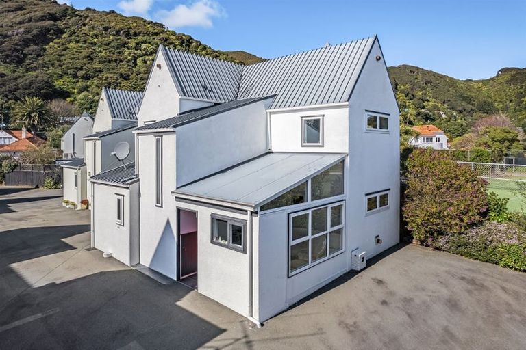Photo of property in 7/354 Muritai Road, Eastbourne, Lower Hutt, 5013