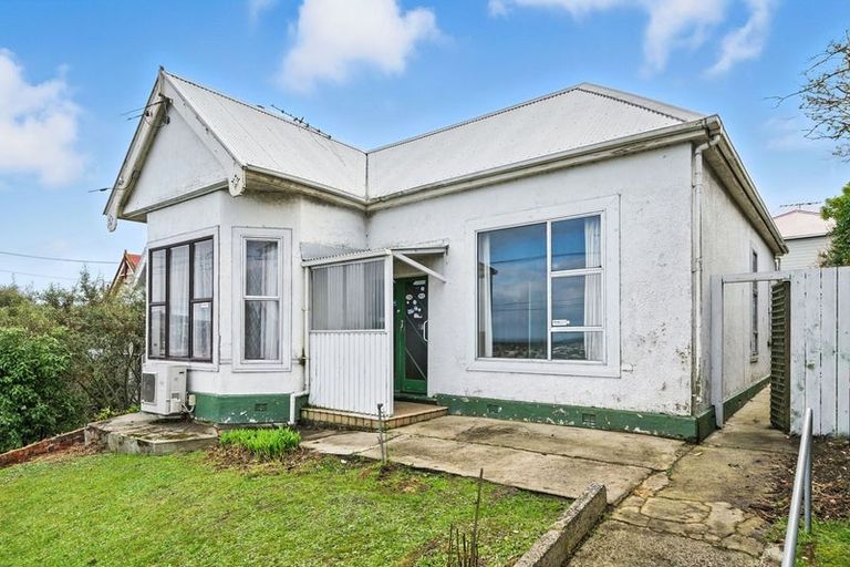 Photo of property in 44 South Road, The Glen, Dunedin, 9011