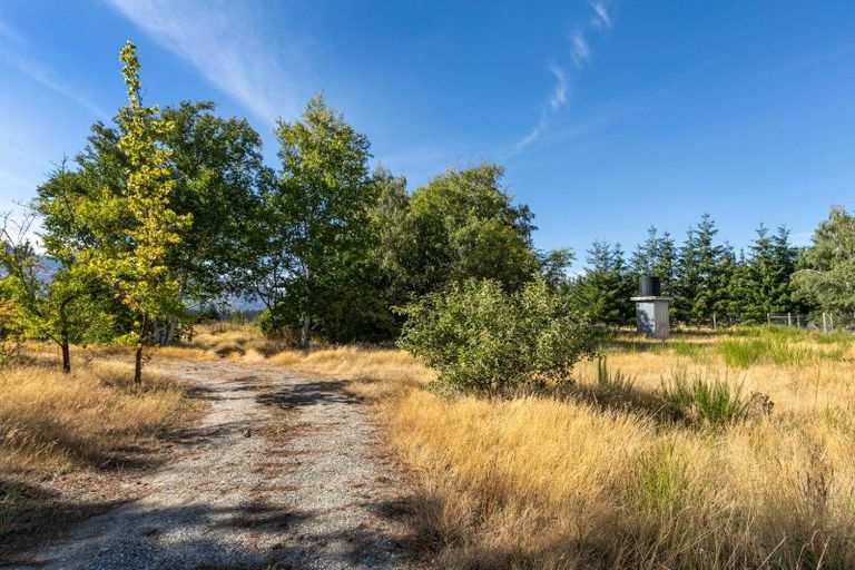 Photo of property in 8 Cemetery Road, Lake Hawea, Wanaka, 9382