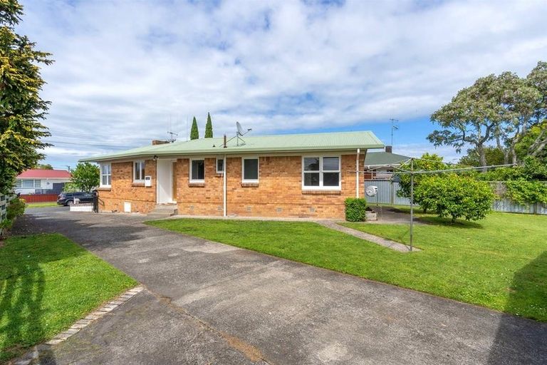Photo of property in 6 English Street, St Andrews, Hamilton, 3200