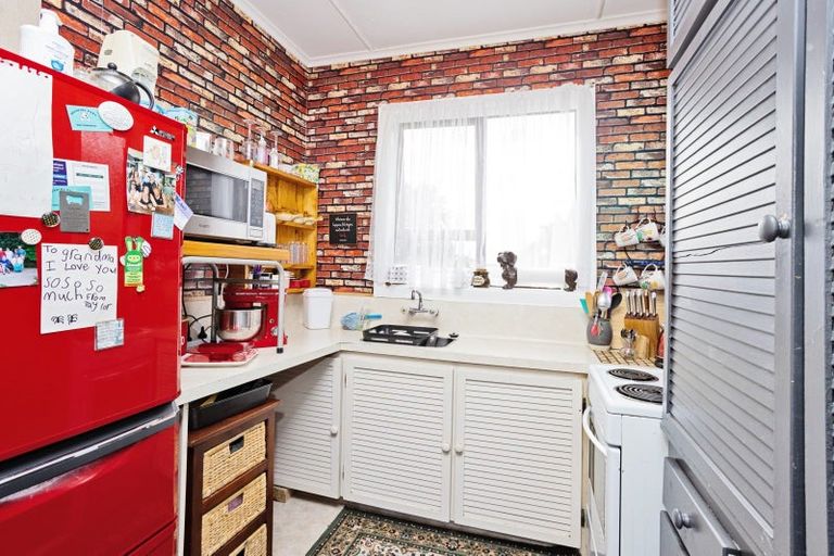 Photo of property in 64 Nichol Street, Heidelberg, Invercargill, 9812