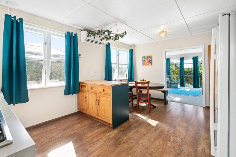 Photo of property in 36 Waverley Street, Waipawa, 4210