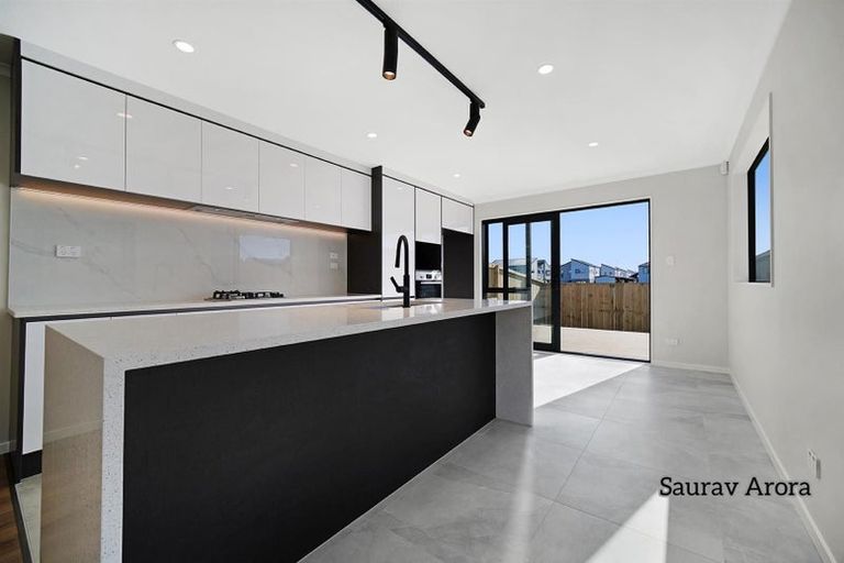 Photo of property in 14 Combat Street, Papakura, 2110