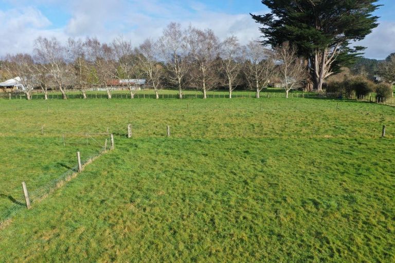 Photo of property in 69 Stanly Street, Eketahuna, 4900