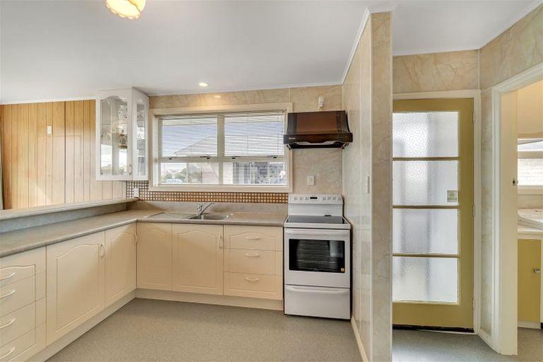 Photo of property in 61 Boston Avenue, Hornby, Christchurch, 8042