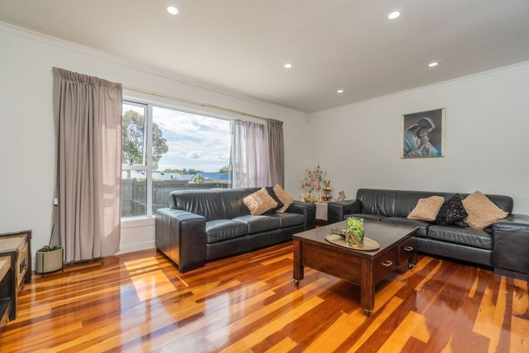 Photo of property in 45a Butley Drive, Farm Cove, Auckland, 2012