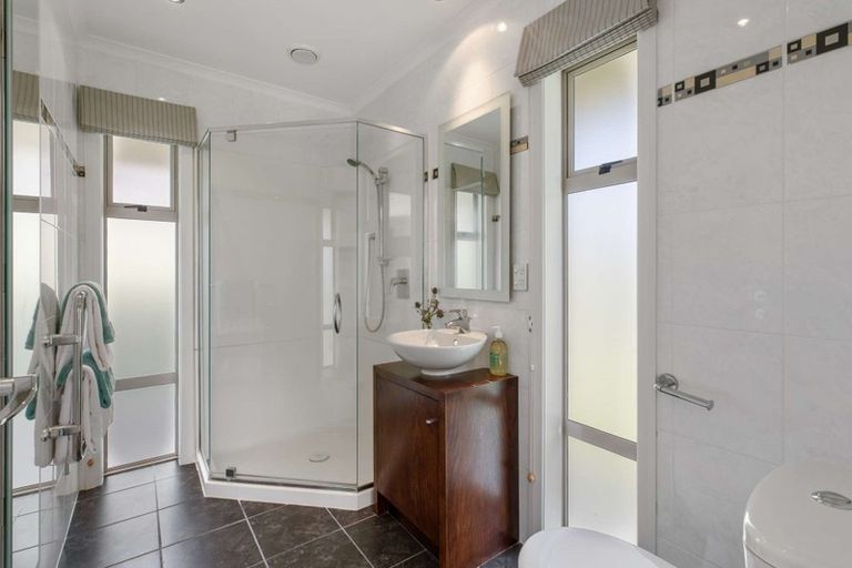 Photo of property in 3 Wayne Francis Drive, East Tamaki, Auckland, 2016