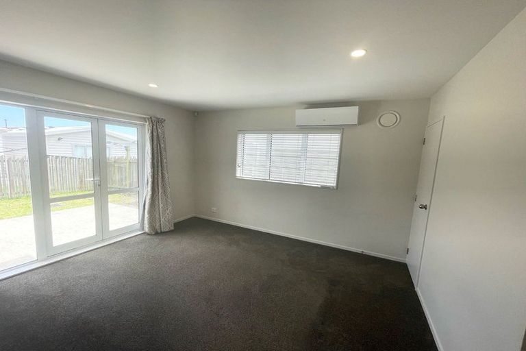 Photo of property in 25 Divide Loop, Takanini, 2112