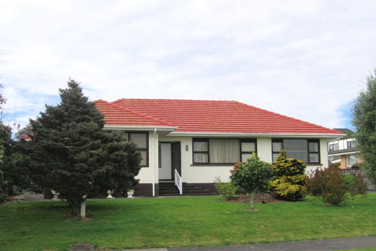 Photo of property in 10 Tutchen Street, Tauranga, 3110
